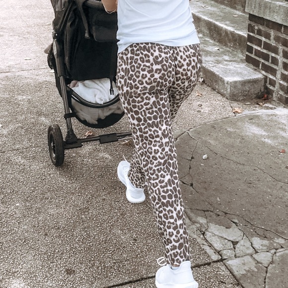 BRAND NEW THERMAL LEOPARD JOGGERS - Picture 2 of 2